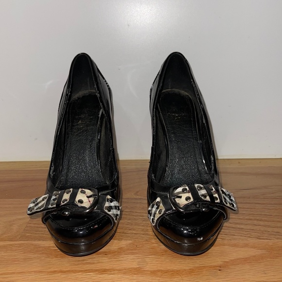 Burberry Heels - Picture 1 of 4